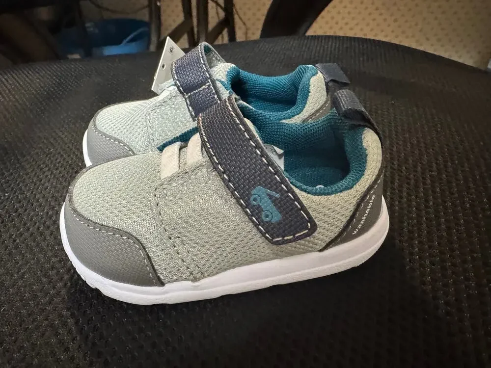 NWT Toddler See Kai Run Gray Blue Basics Stryker Sneakers - Size 4T